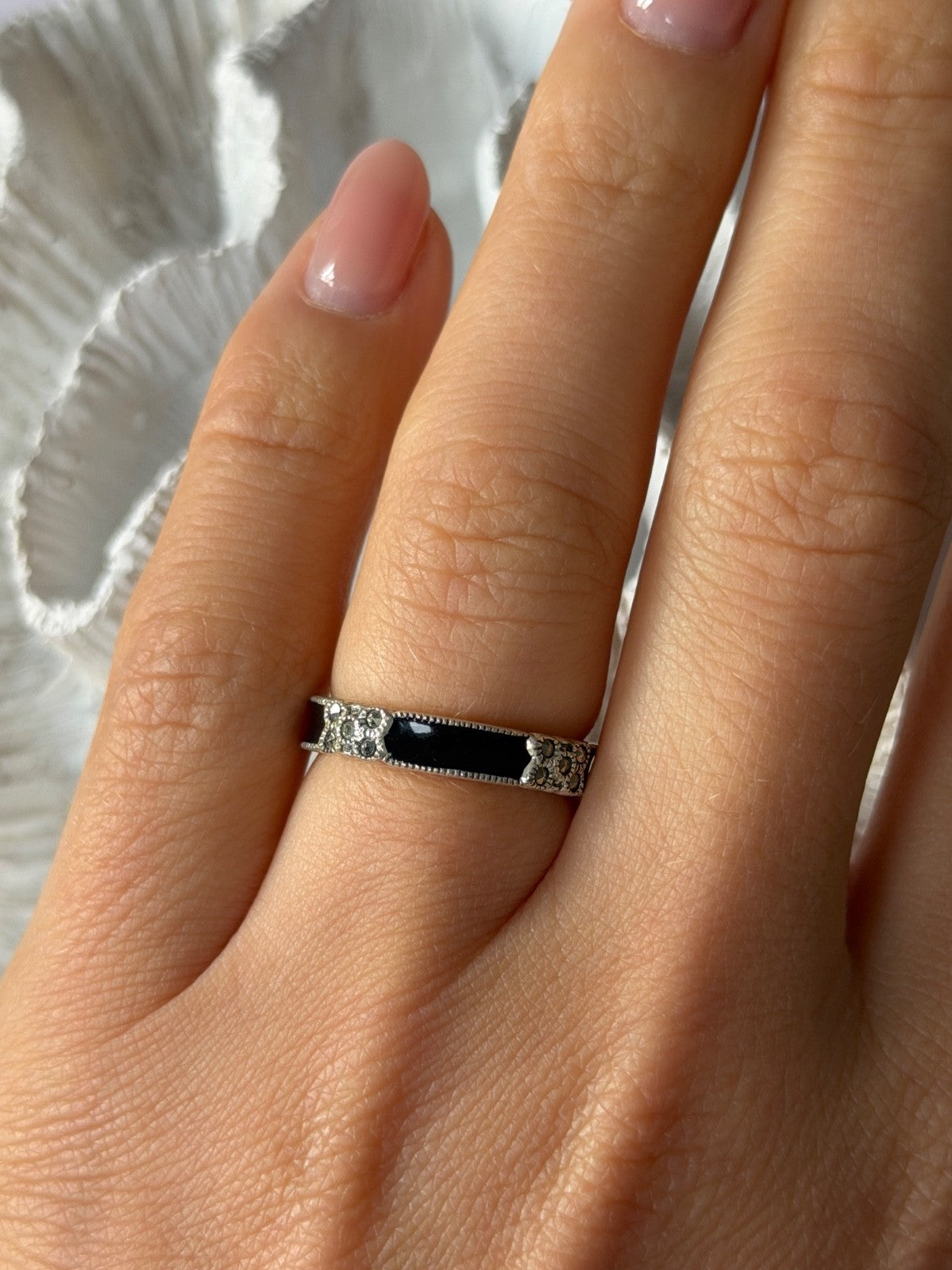 925 Sterling Silver Onyx & Marcasite Ring Size 6.5