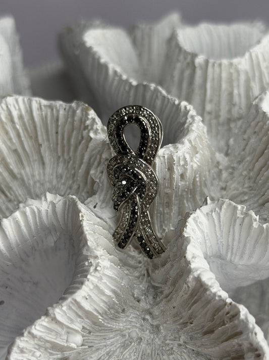 10K White Gold White & Black Diamonds Pendant