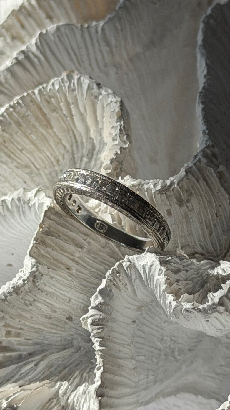 Beautiful 925 Sterling Silver Cz Ring Size 8