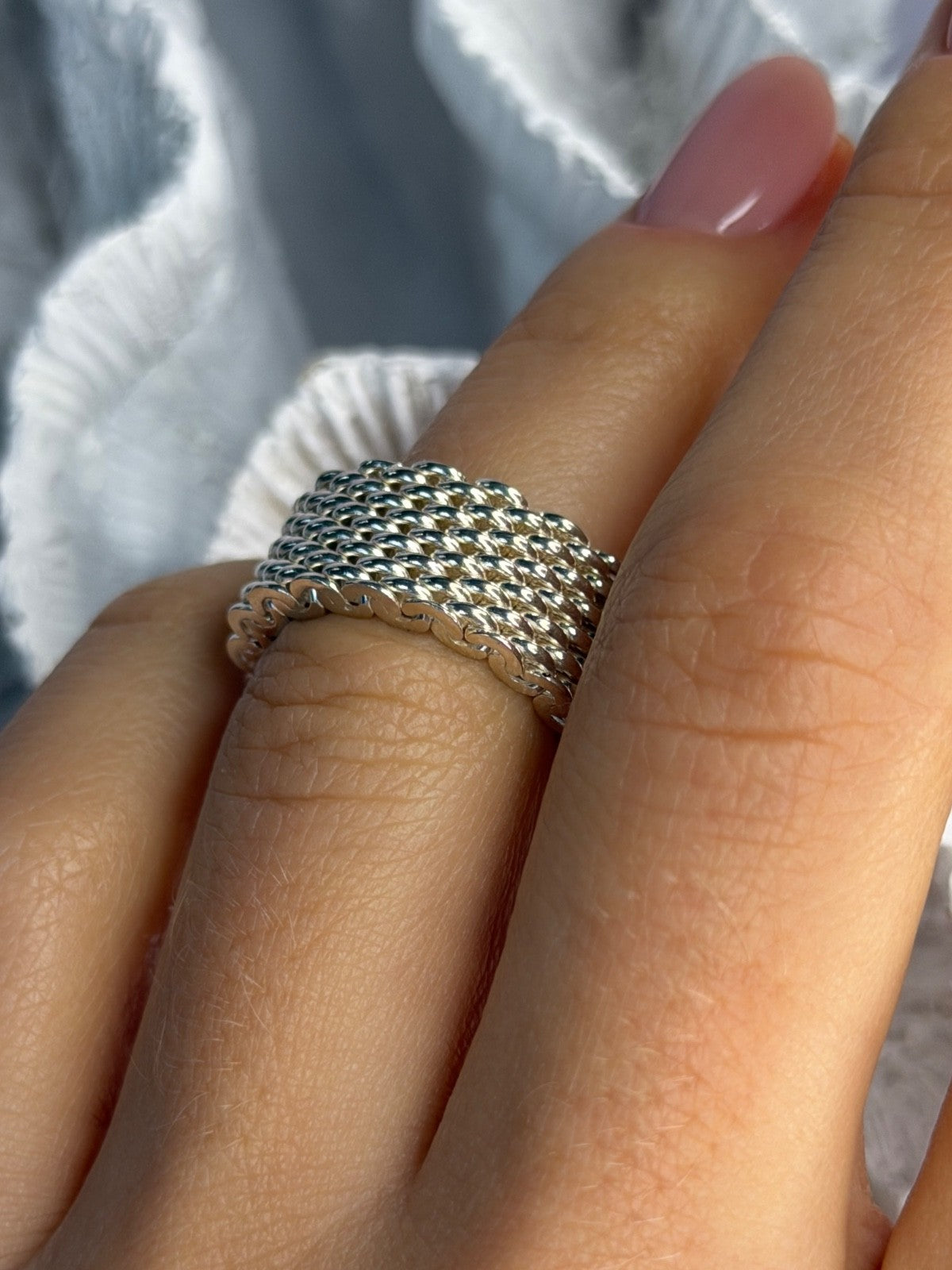 Elegant Unique Design 925 Sterling Silver Ring Size 6