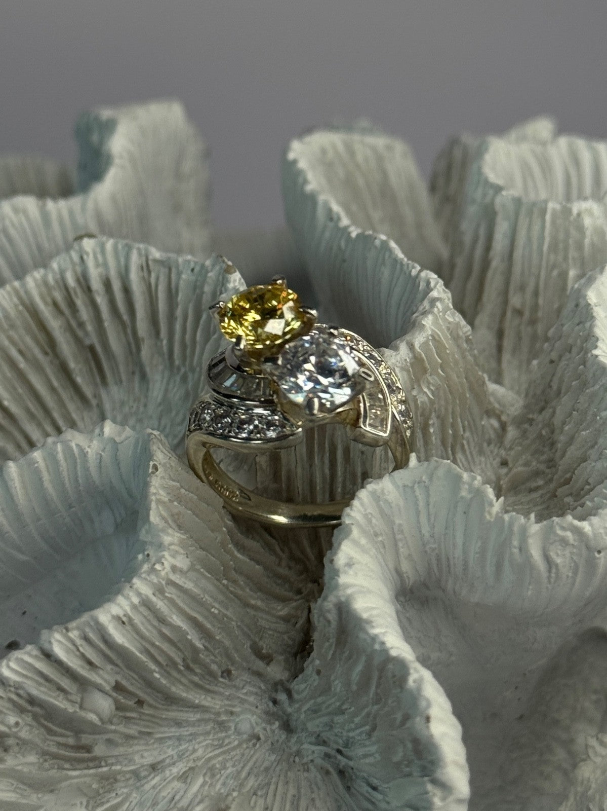 925 Sterling Silver Yellow & White Cz Ring Size 6
