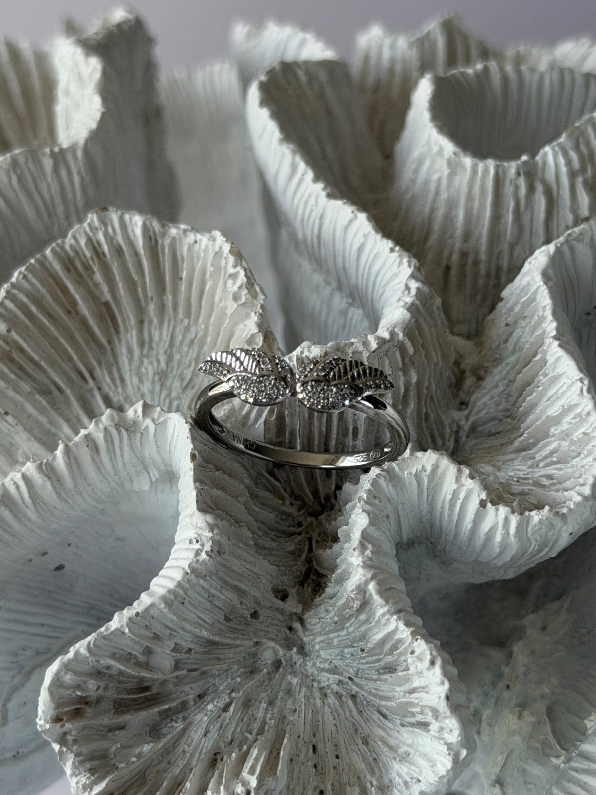925 Sterling Silver Angel Wings Cz Ring Size 9