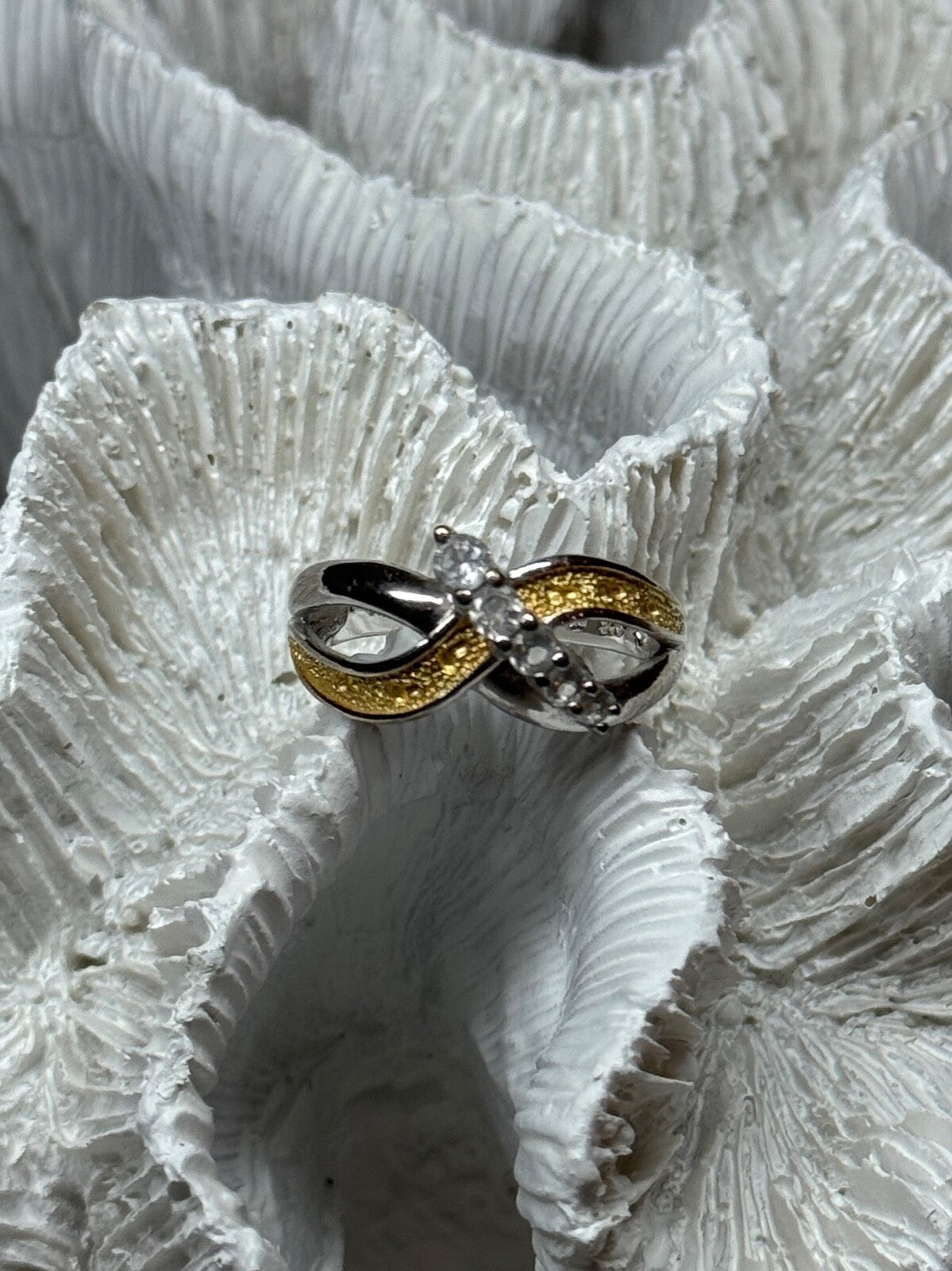 925 Sterling Silver Gold Plated Part White Beryl Ring Size 6.5