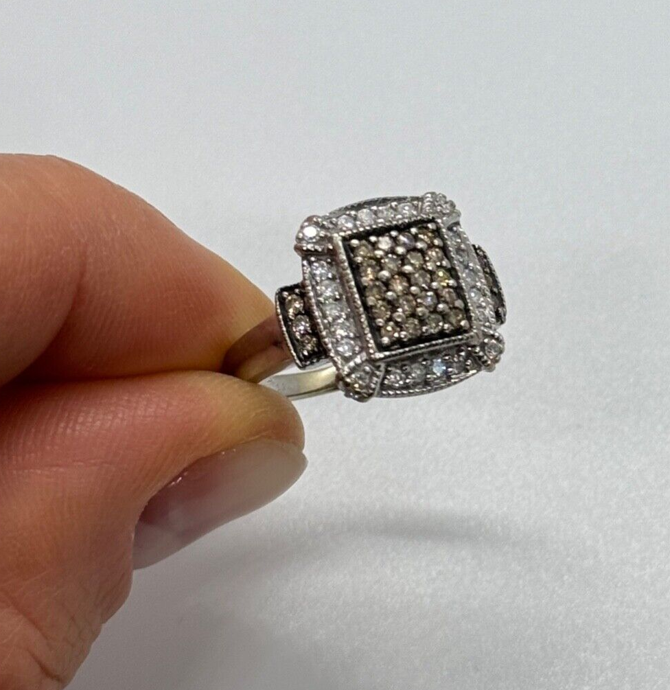 10K WHITE GOLD  DIAMOND & TOURMALINE RING SIZE 4.5