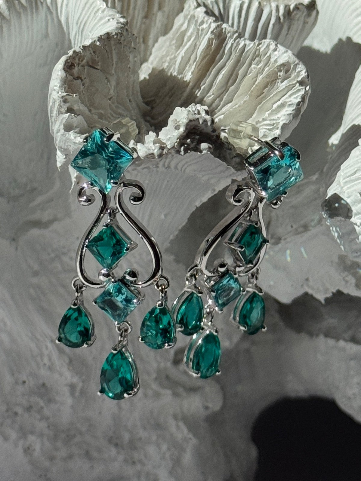 Shiny 925 Sterling Silver Aquamarine & Emerald Earrings