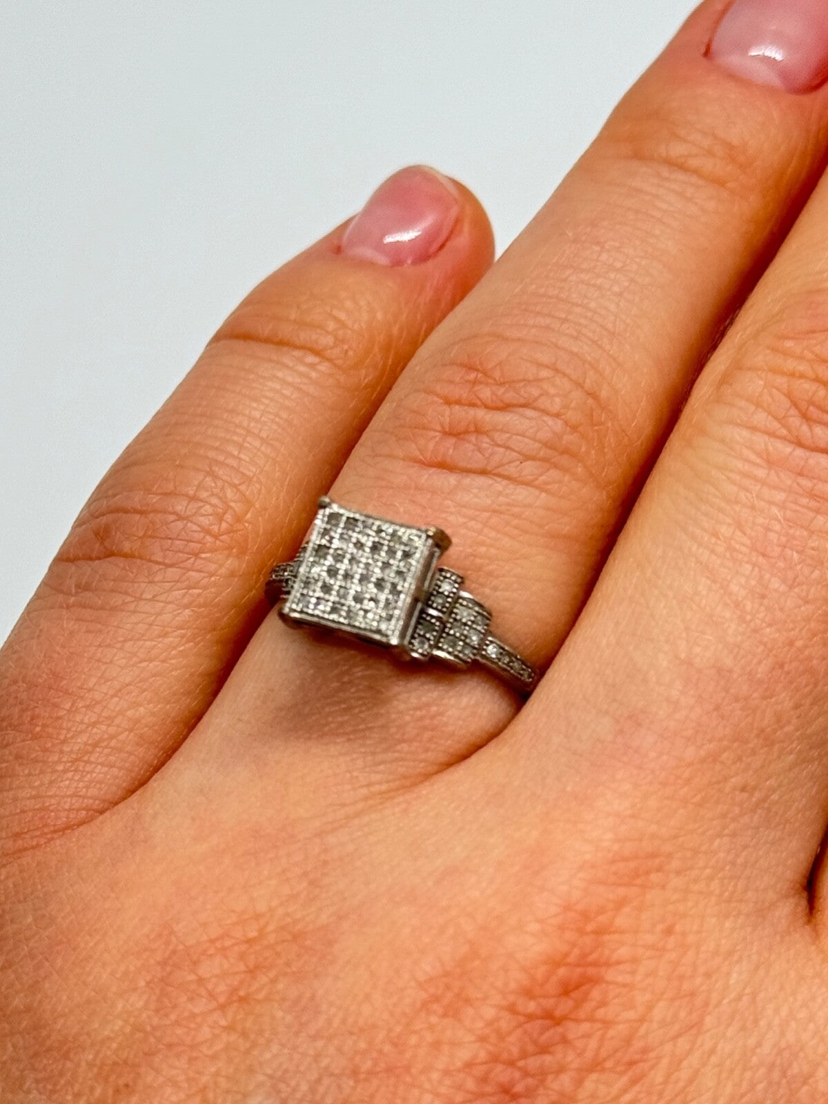 925 Sterling Silver CZ Ring Size 6