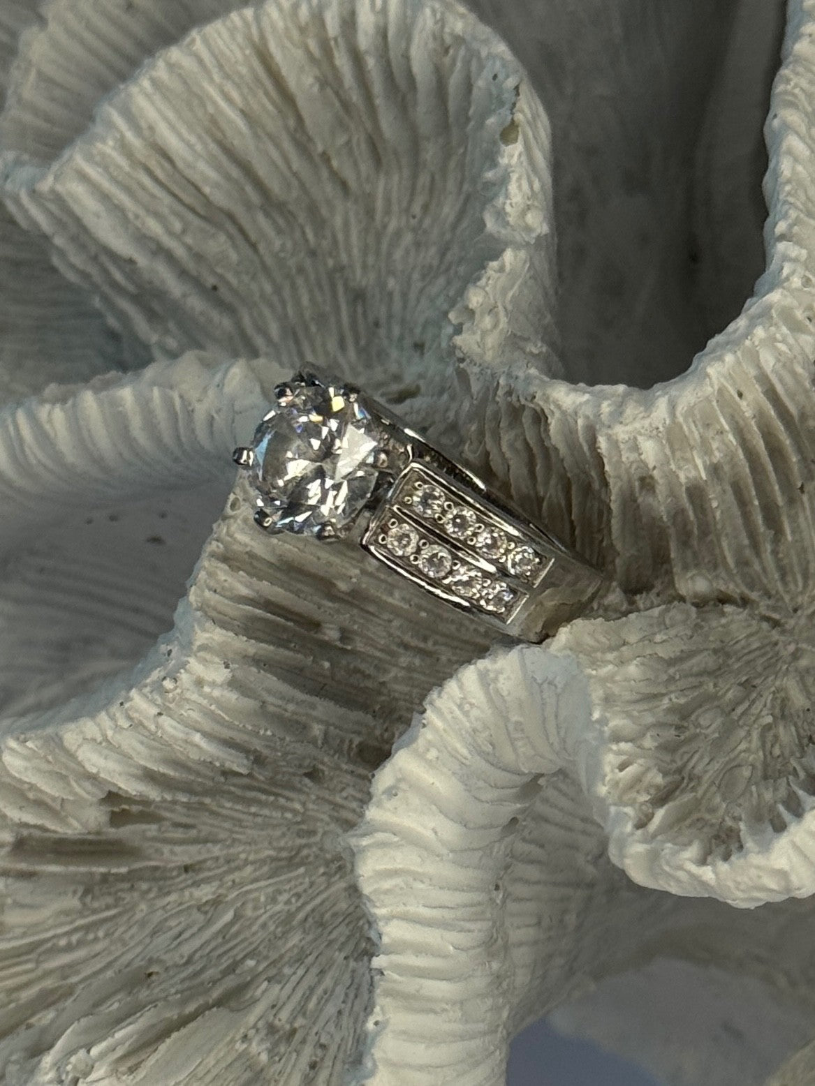 Shiny 925 Sterling Silver Cz Ring Size 5