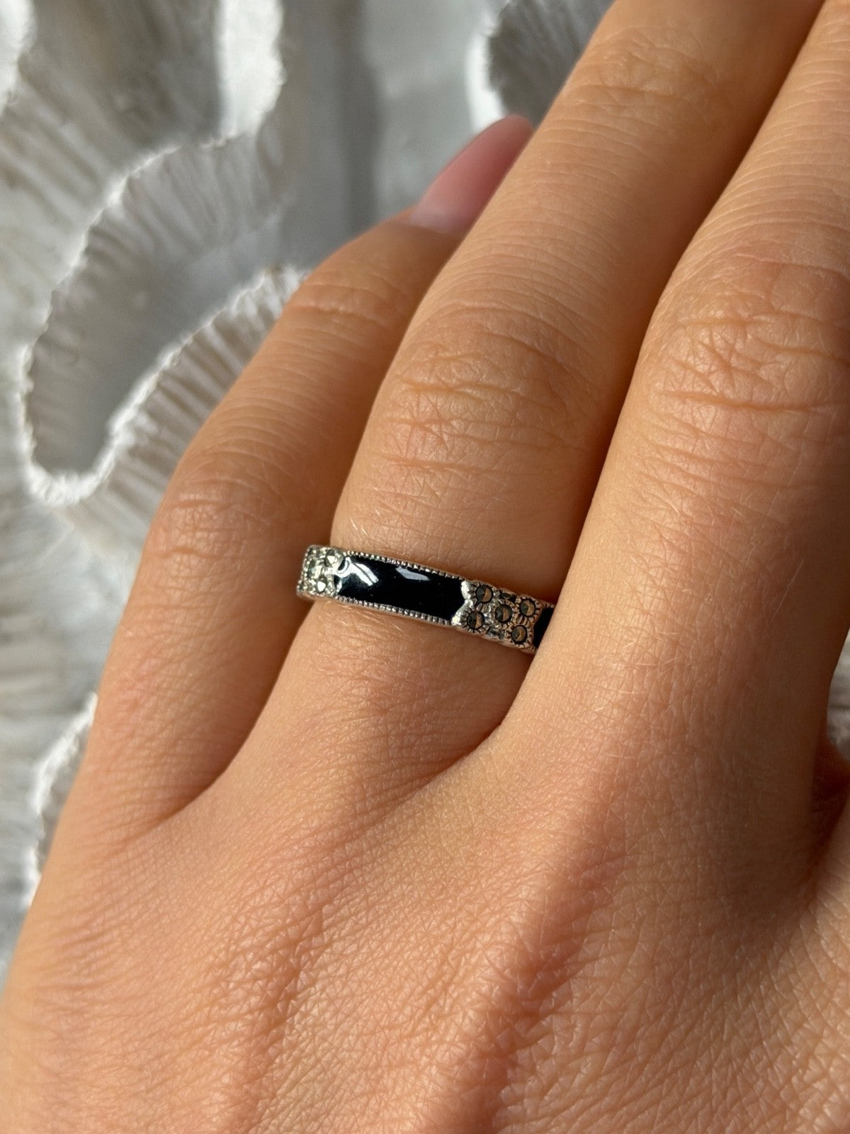 925 Sterling Silver Onyx & Marcasite Ring Size 6.5