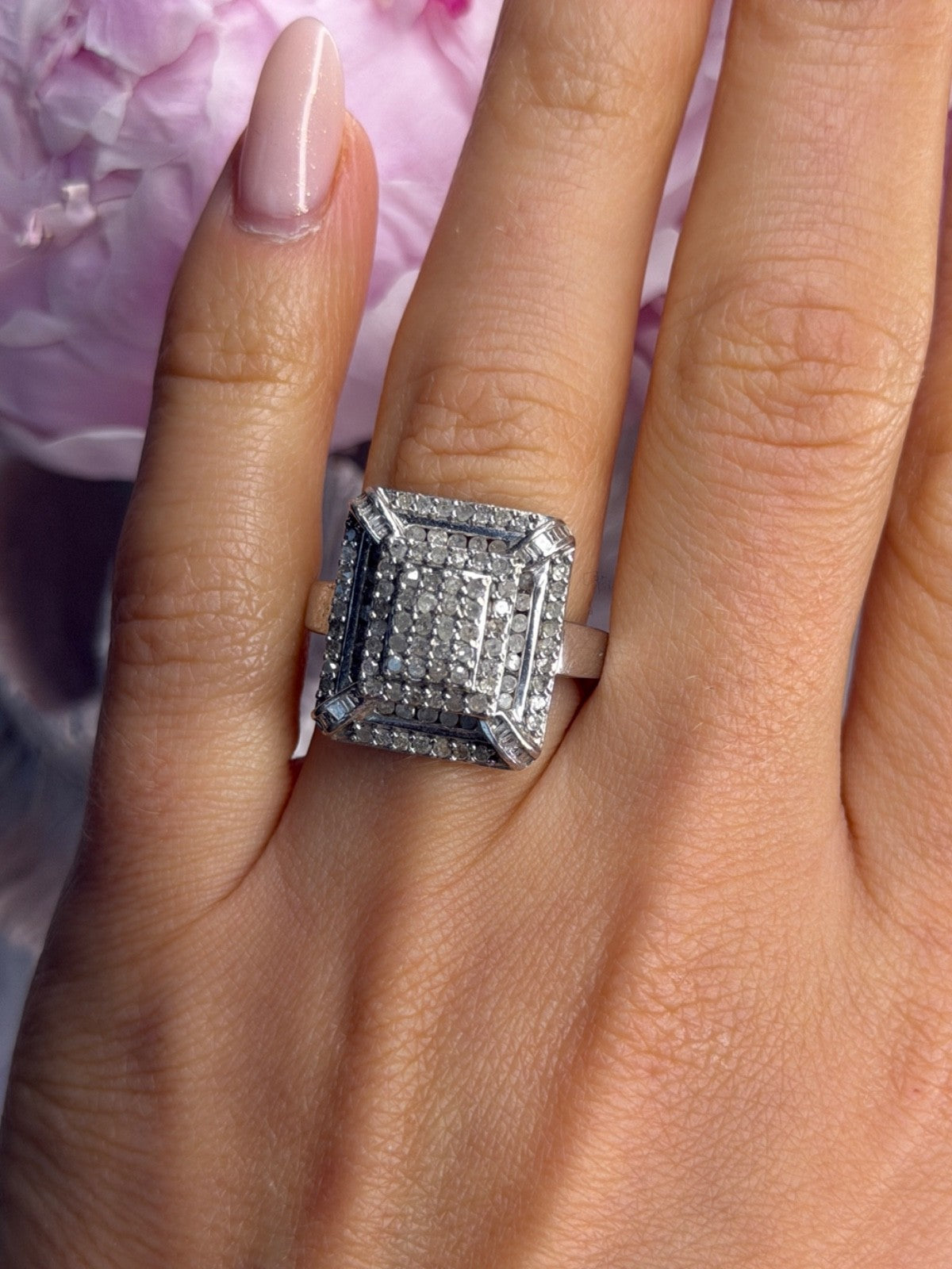 Elegant 925 Sterling Silver White Topaz Ring Size 7