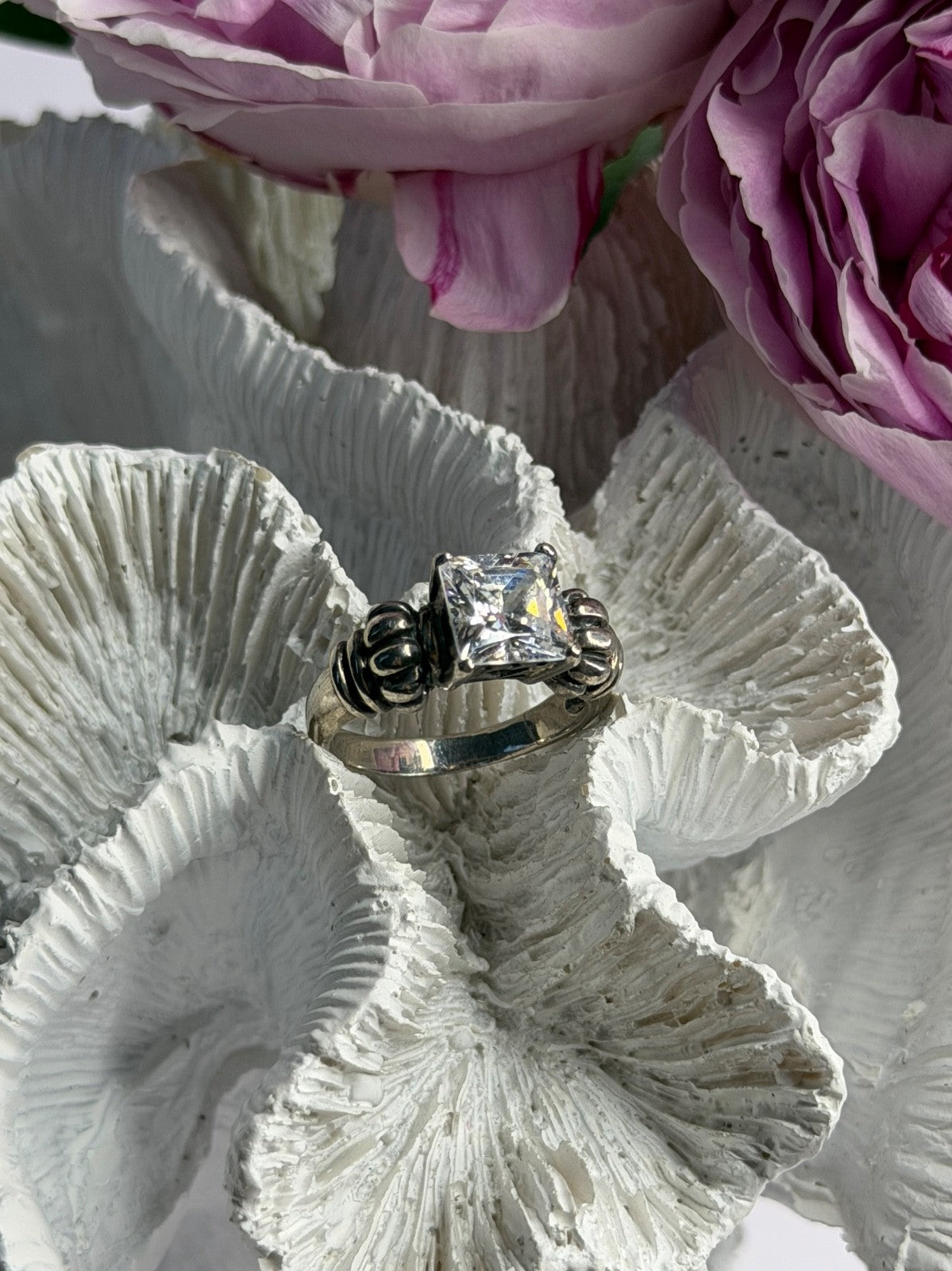 Vintage 925 Sterling Silver Cz Ring Size 8
