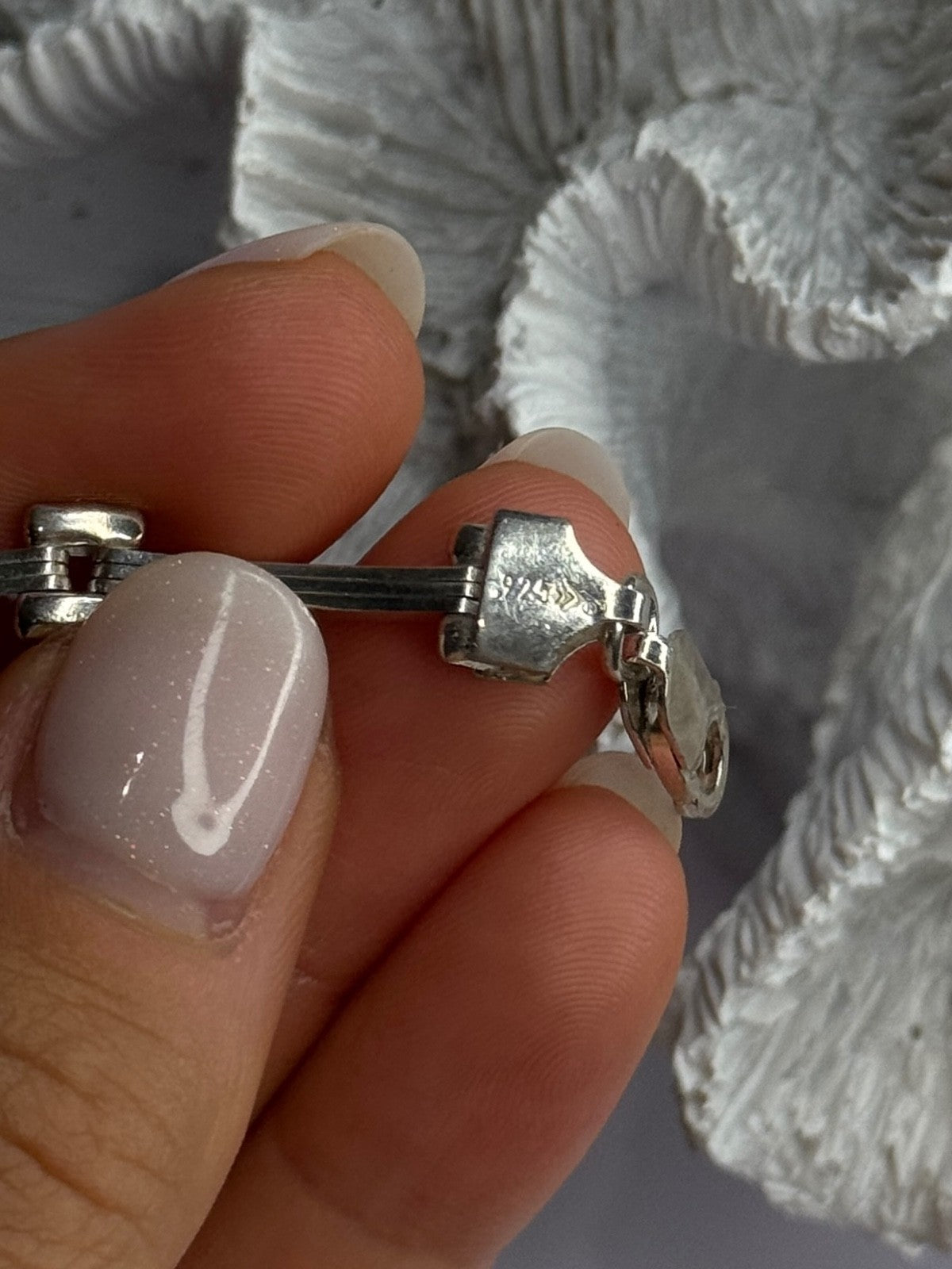 Elegant Italy 925 Sterling Silver Bracelet Length 7