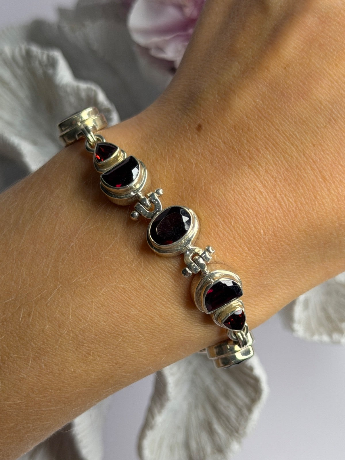 925 Sterling Silver Garnet Bracelet Length 7-7.5