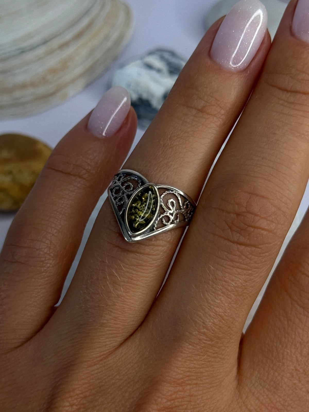 Vintage Classy Design 925 Sterling Silver Amber Ring Size 6