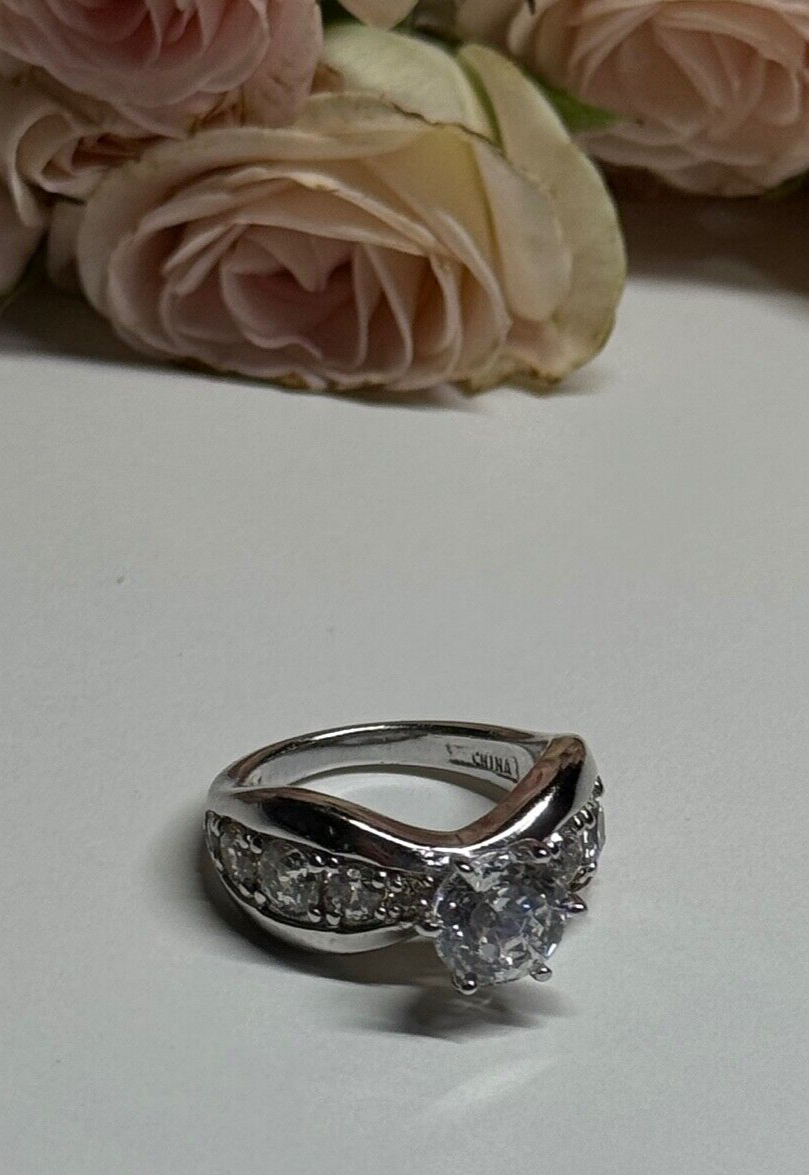925 Sterling Silver CZ Ring Size 6.5