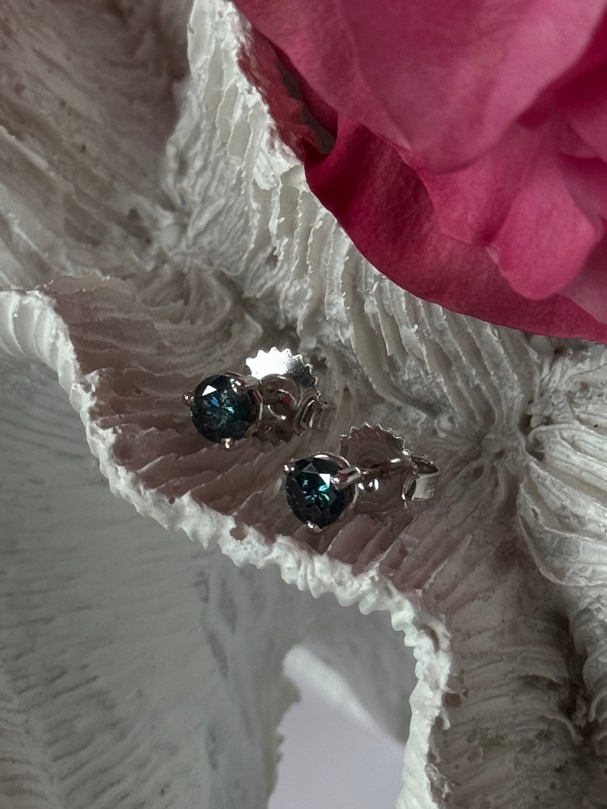 14K White Gold Blue Diamond 0.72 carat Stud Earrings