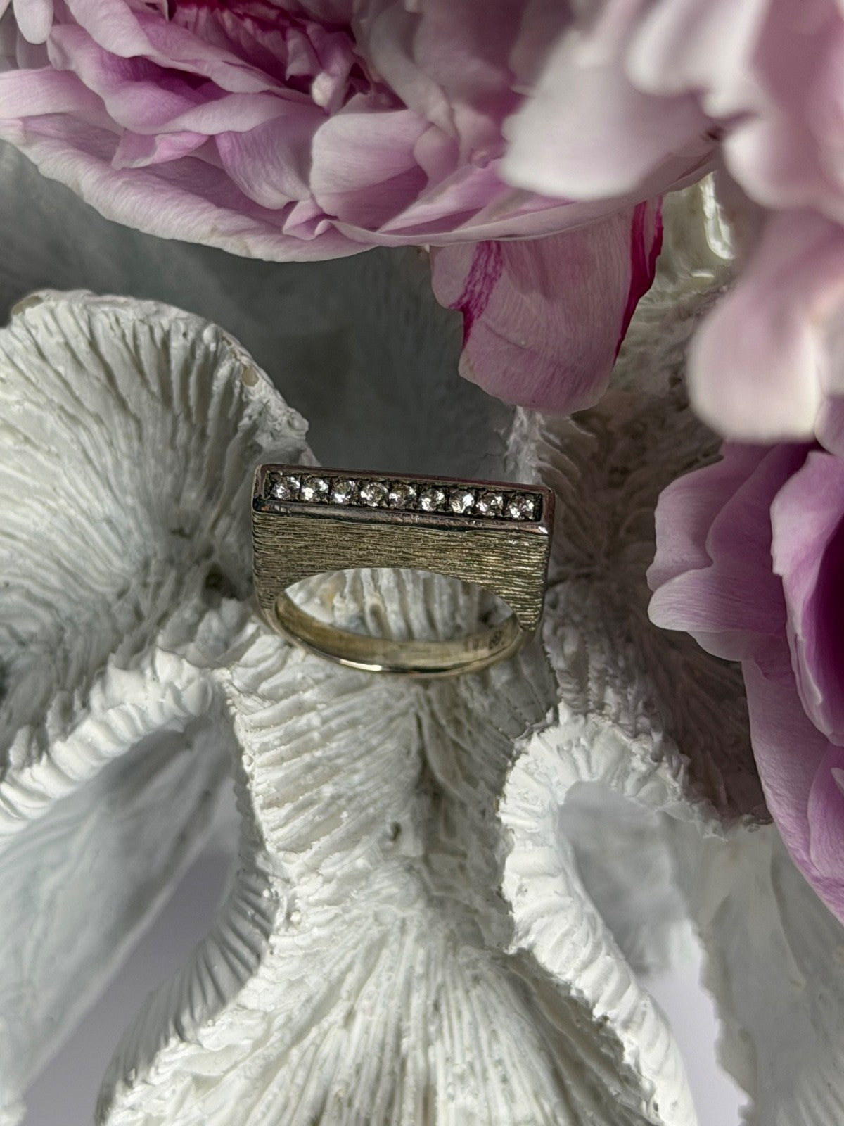 Unique Design 925 Sterling Silver Cz Ring Size 6