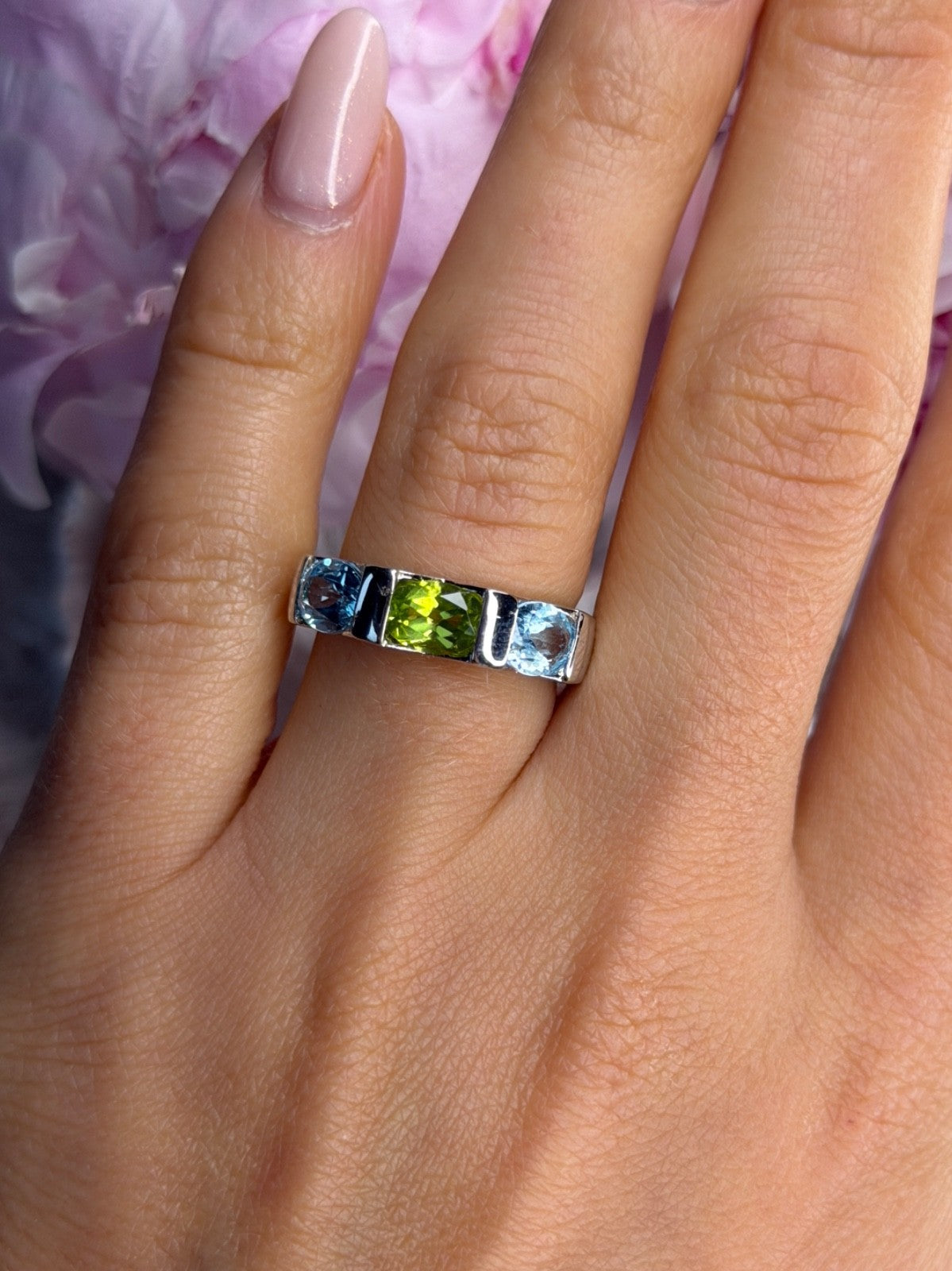 925 Sterling Silver Topaz & Peridot Ring Size 7