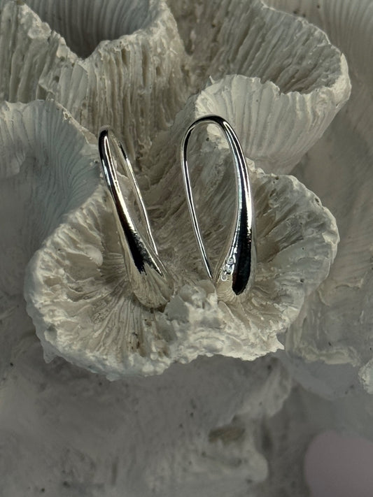 Elegant Design 925 Sterling Silver Earrings Length 1 Inch