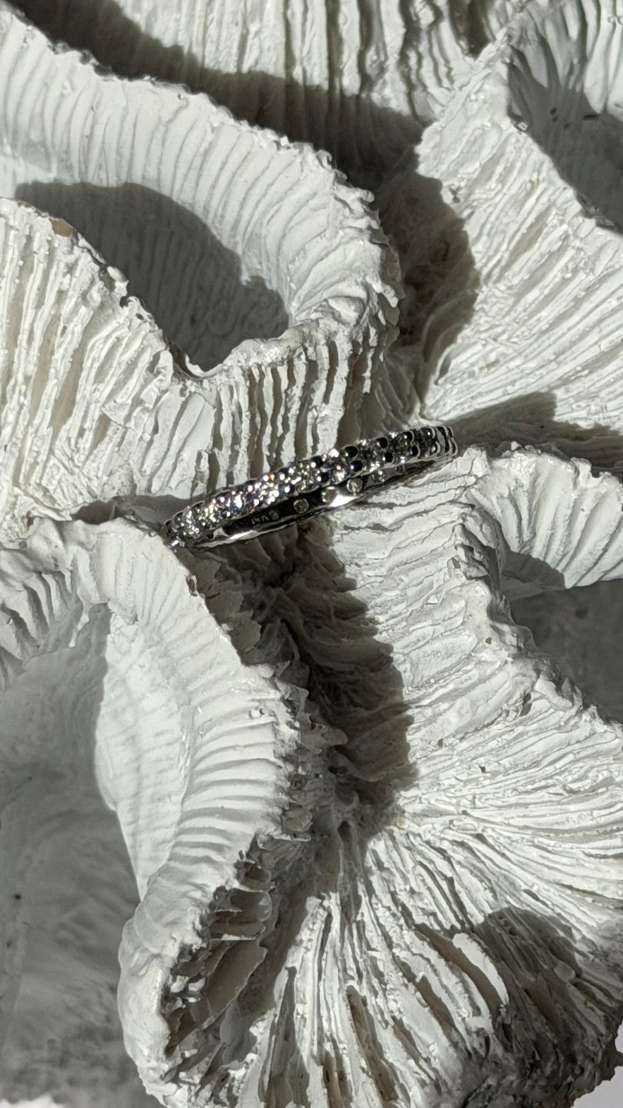 14K White Gold Diamond 0.70 ct Band Ring Size 6