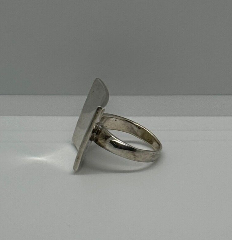 925 Sterling Silver Ring Size 8