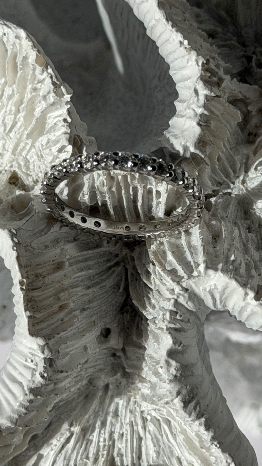14K White Gold Diamond 0.70 ct Band Ring Size 6