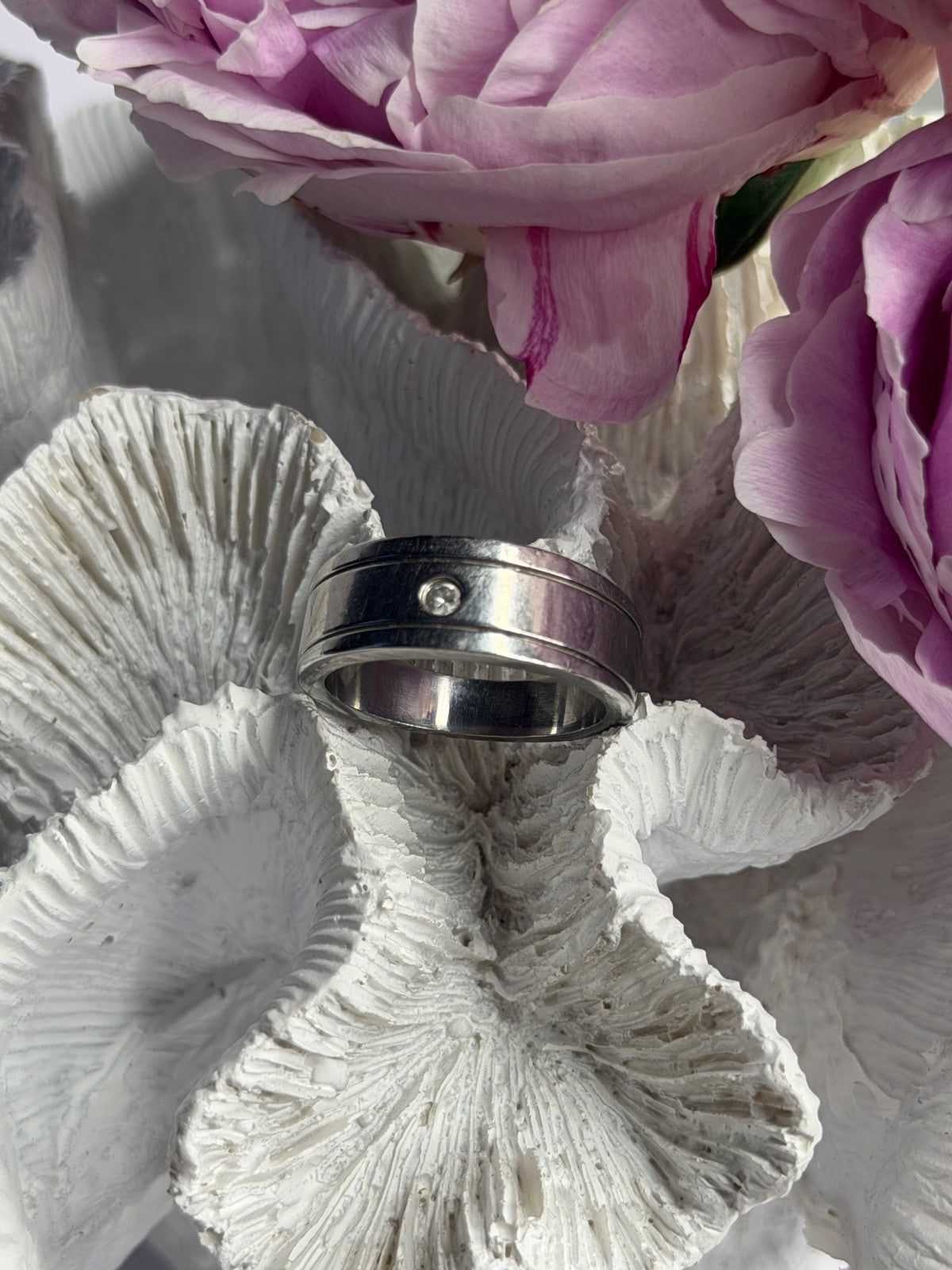 925 Sterling Silver Diamond Ring Size 9