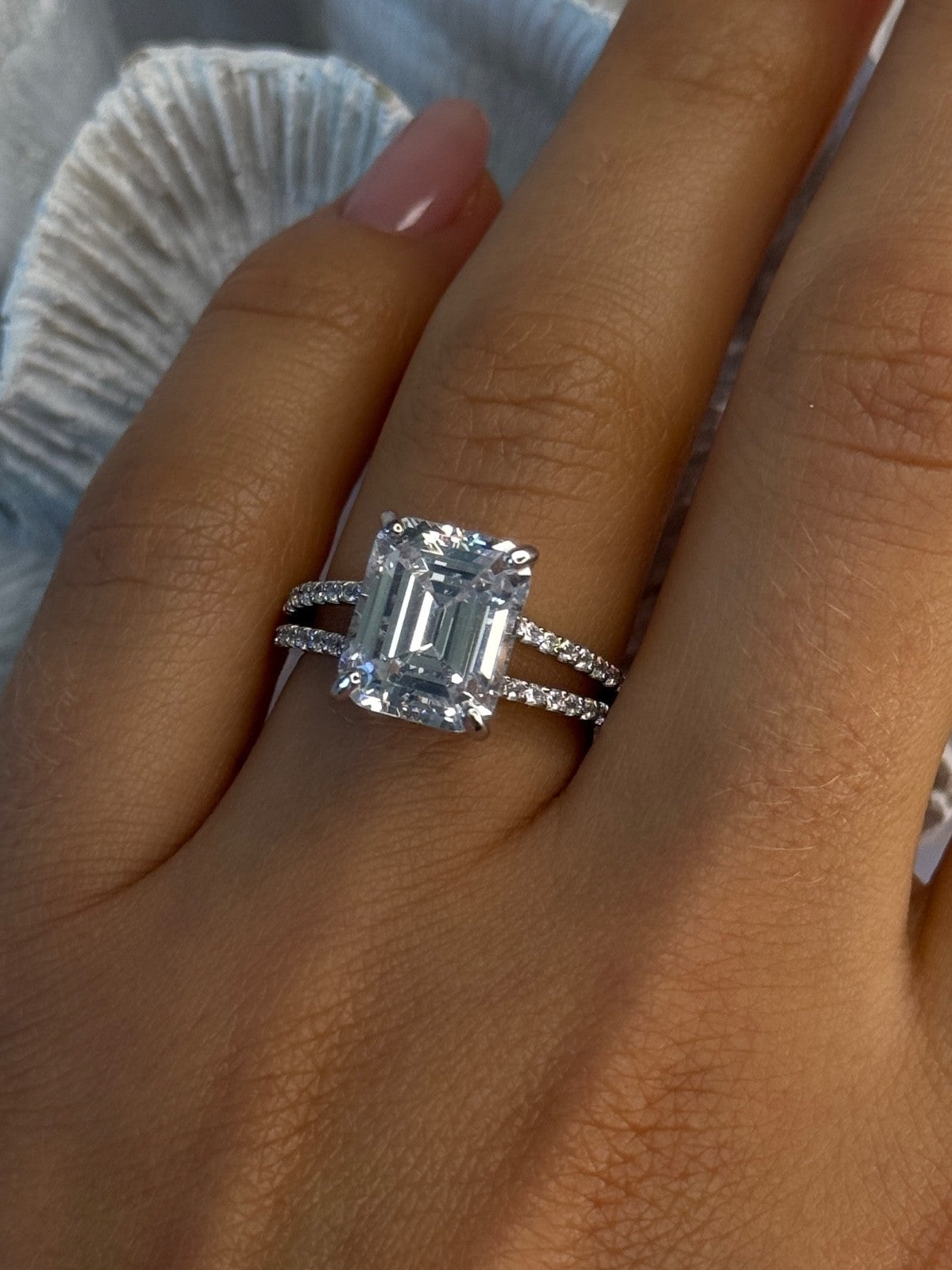 Beautiful 925 Sterling Silver Cz Ring Size 7