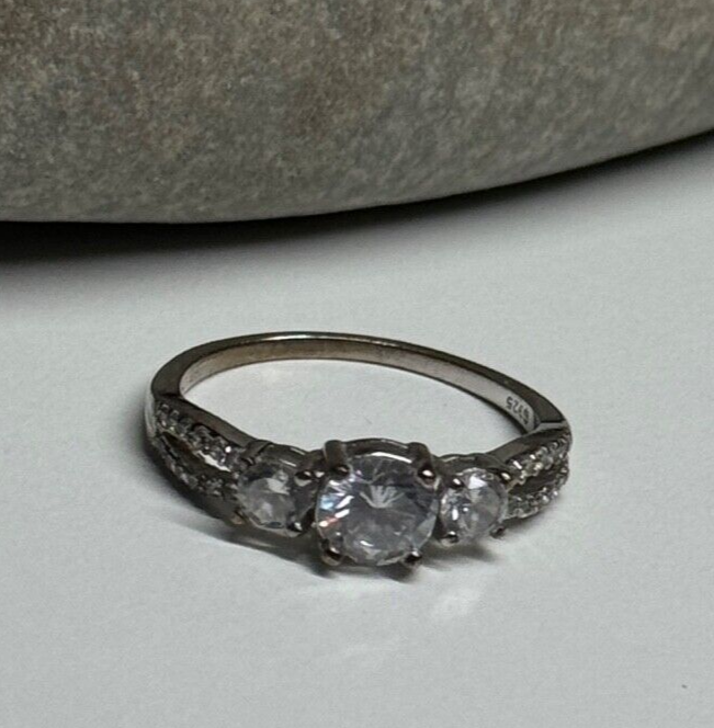 925 Sterling Silver CZ Ring Size 6.5