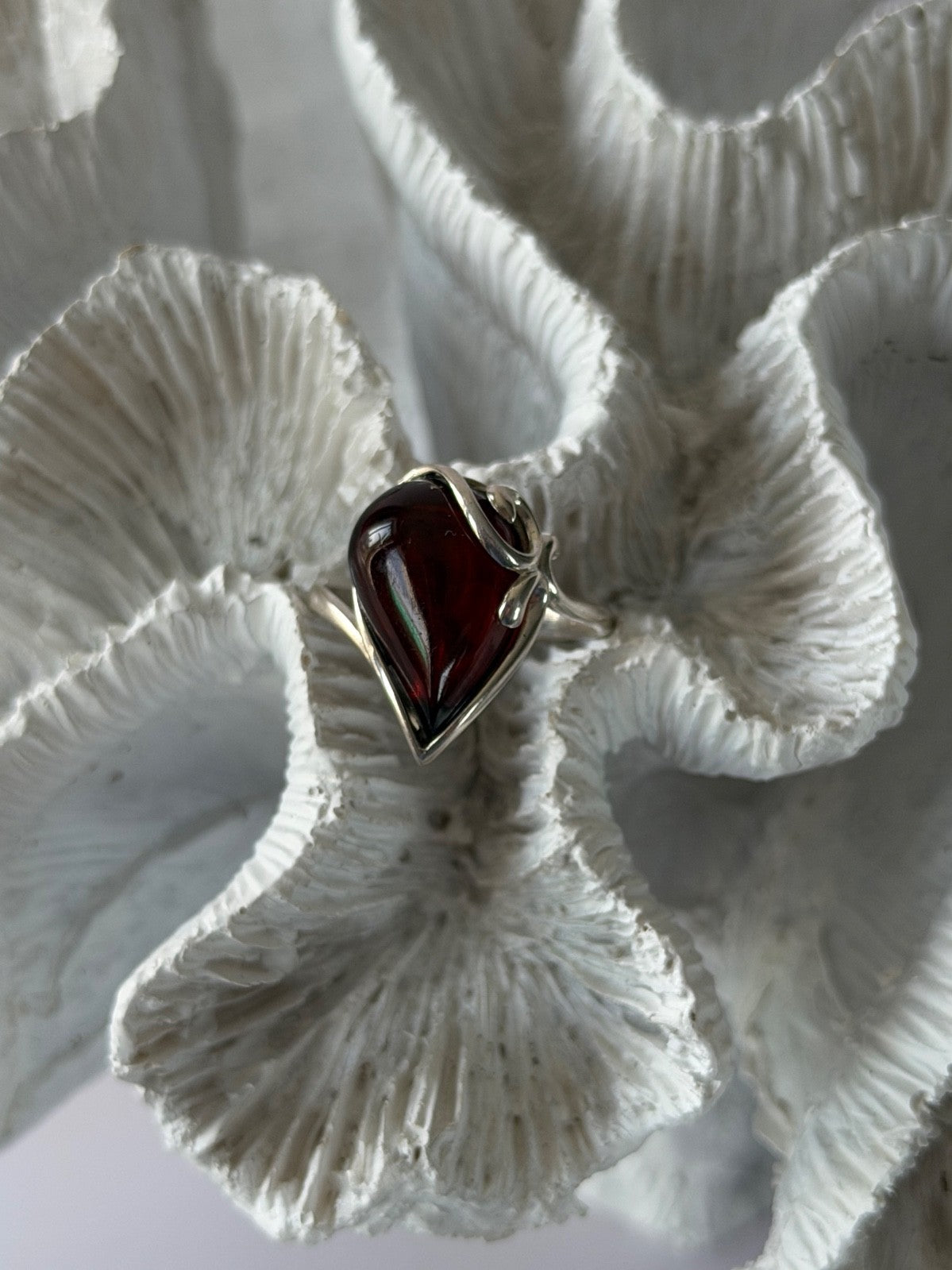 Beautiful Design 925 Sterling Silver Amber Ring Size 9