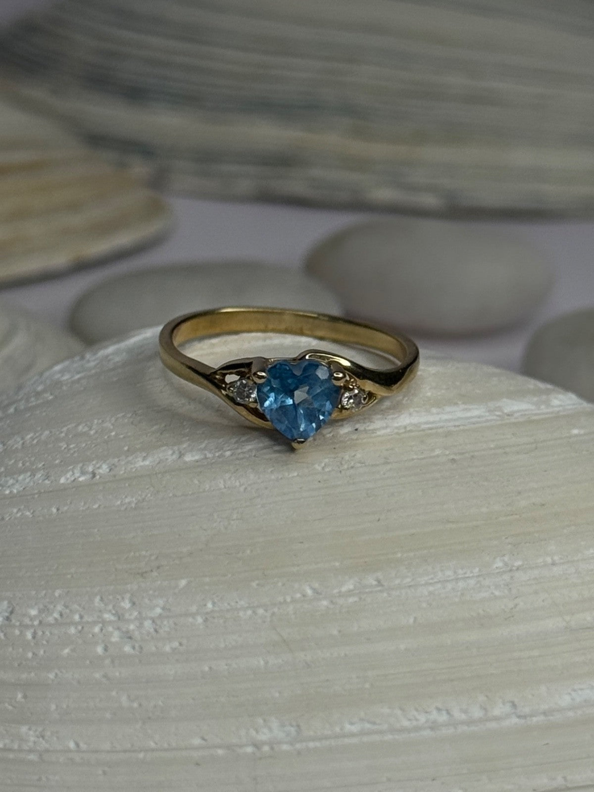 10K Yellow Gold Blue Topaz Heart & Diamonds Ring Size 7