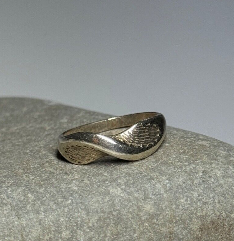 925 Sterling Silver Ring Size 4.5