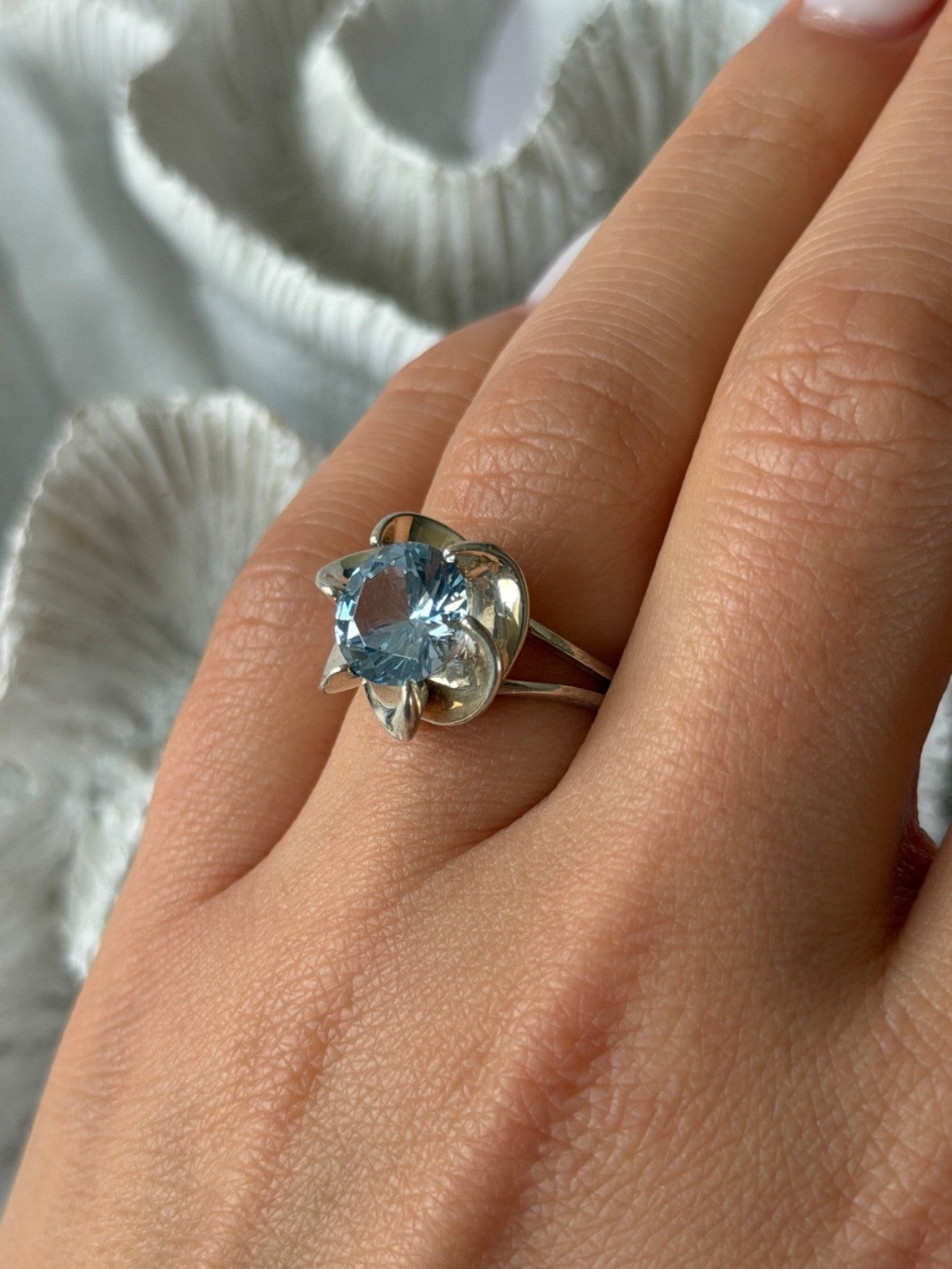 925 Sterling Silver Blue Cz Flower Ring Size 7