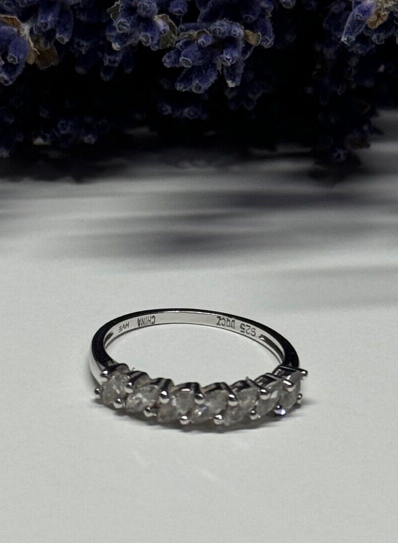 925 Sterling Silver CZ Ring Size 8.5