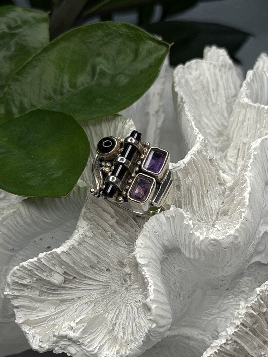 Unique Design Vintage 925 Sterling Silver Amethyst & Onyx & Peridot Ring Size 7