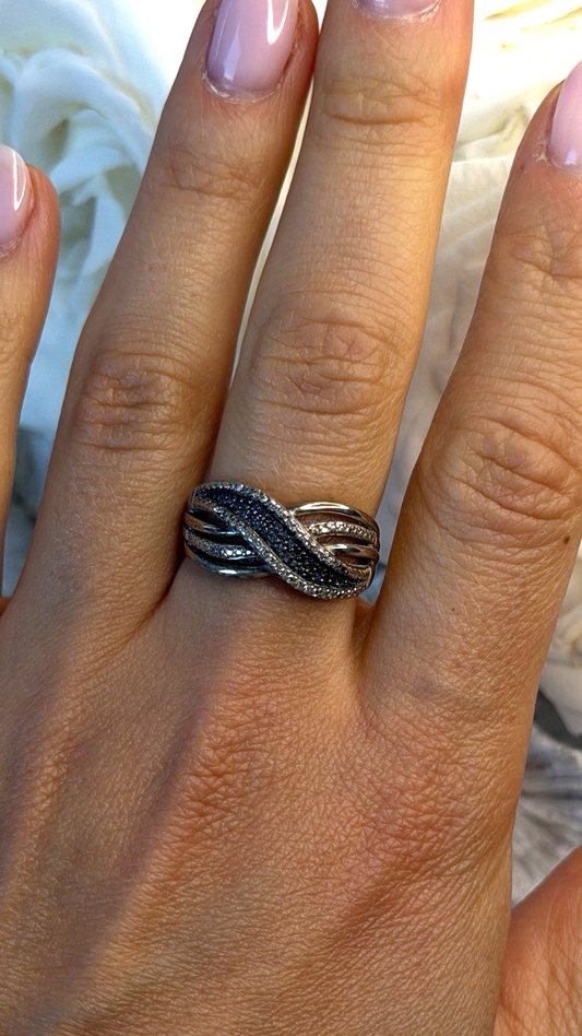 Elegant 925 Sterling Silver Infinity Tiny Diamonds Ring Size 8
