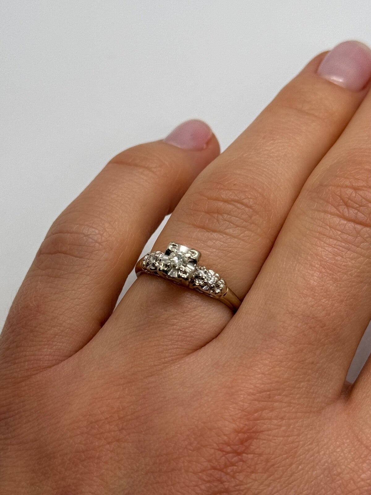 14K White Gold Diamonds Matched Perfection Ring Size 6