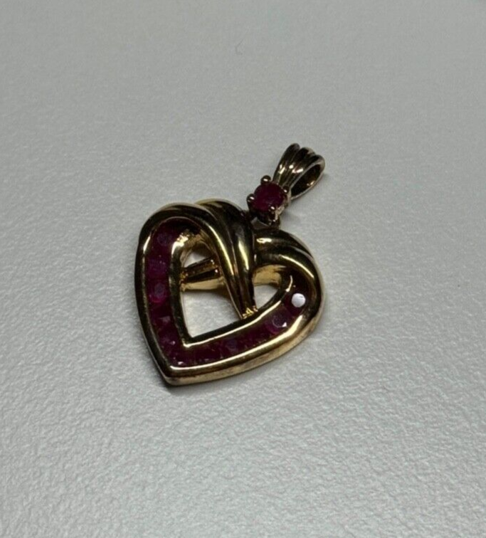 925 STERLING SILVER GOLD PLATED SPINEL HEART PENDANT