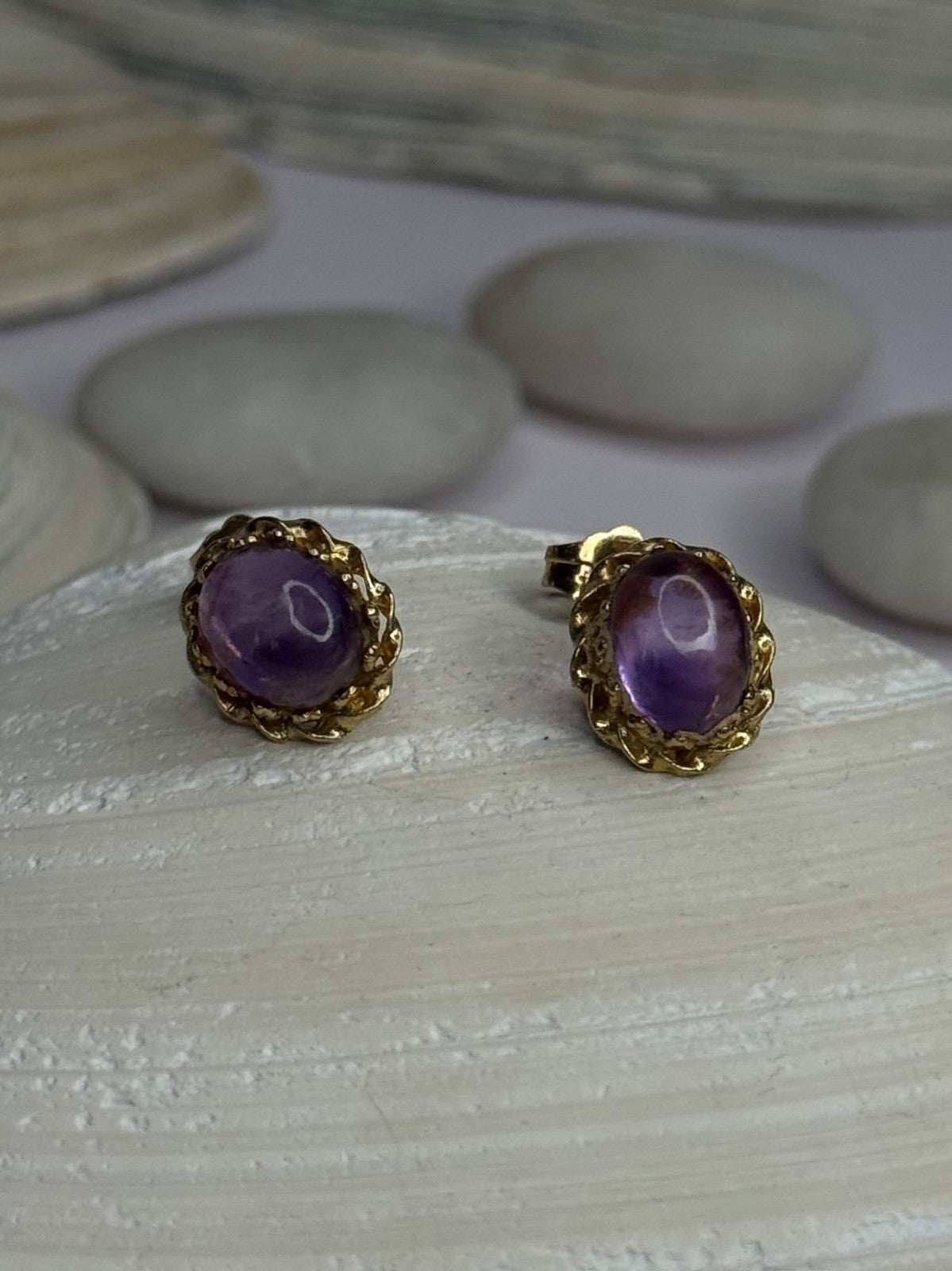 14K Yellow Gold Amethyst Stud Earrings Length 0.40 Inch