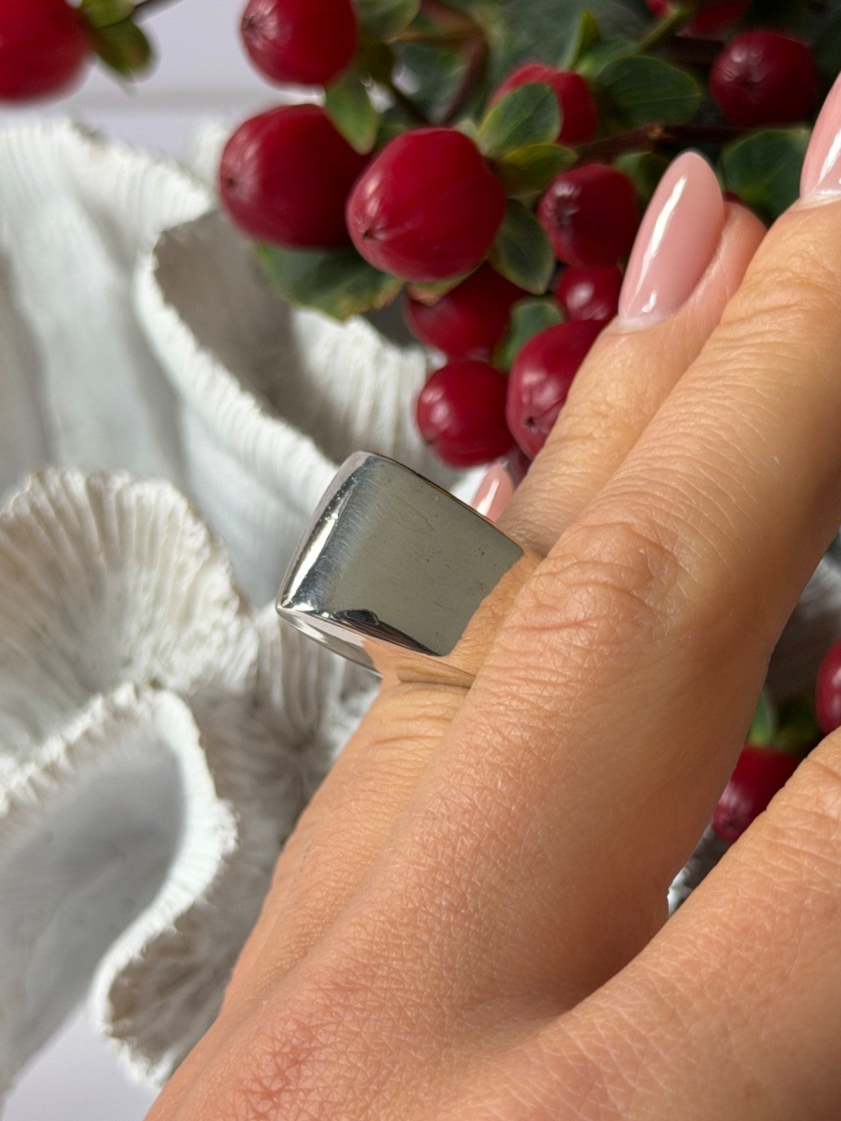 Fashion Design 925 Sterling Silver Ring Size 6