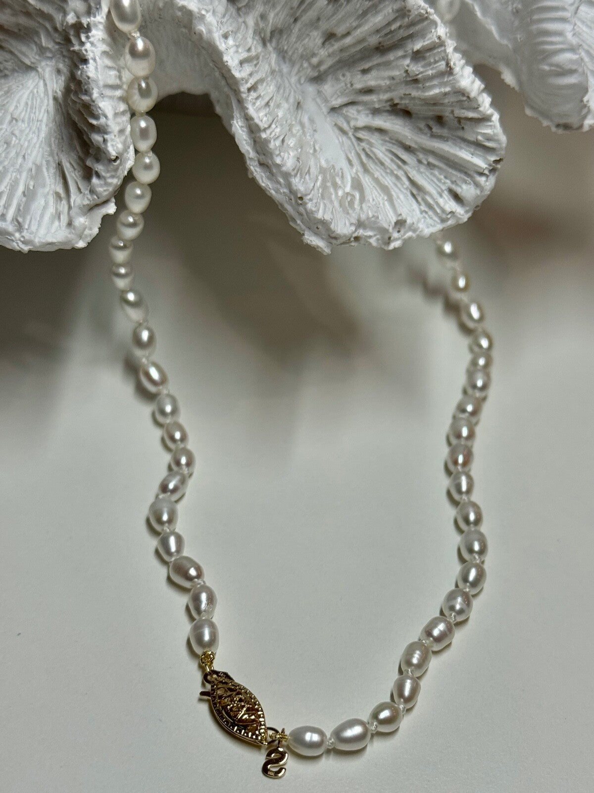 14K Yellow Gold Clasp Fresh Water Pearl Necklace 18 Inch