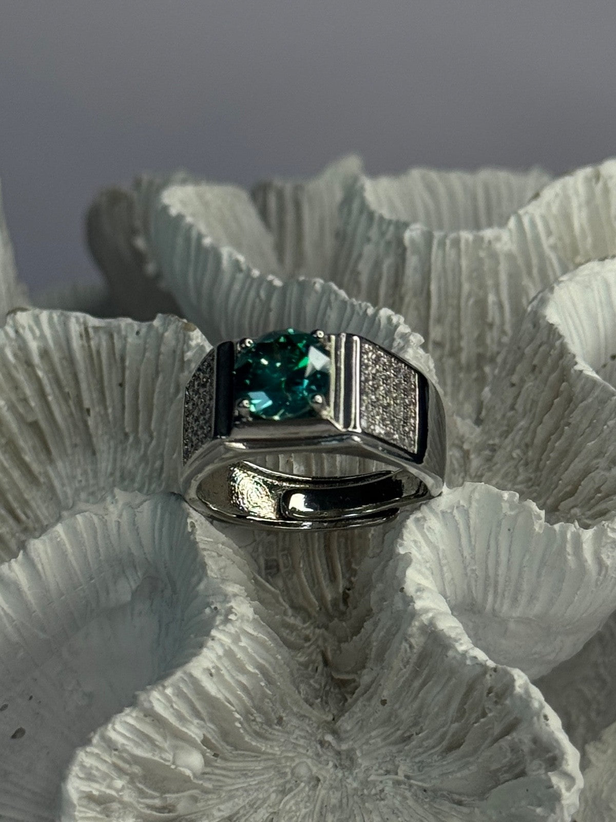 Mens 925 Sterling Silver CZ Ring Sizable 9
