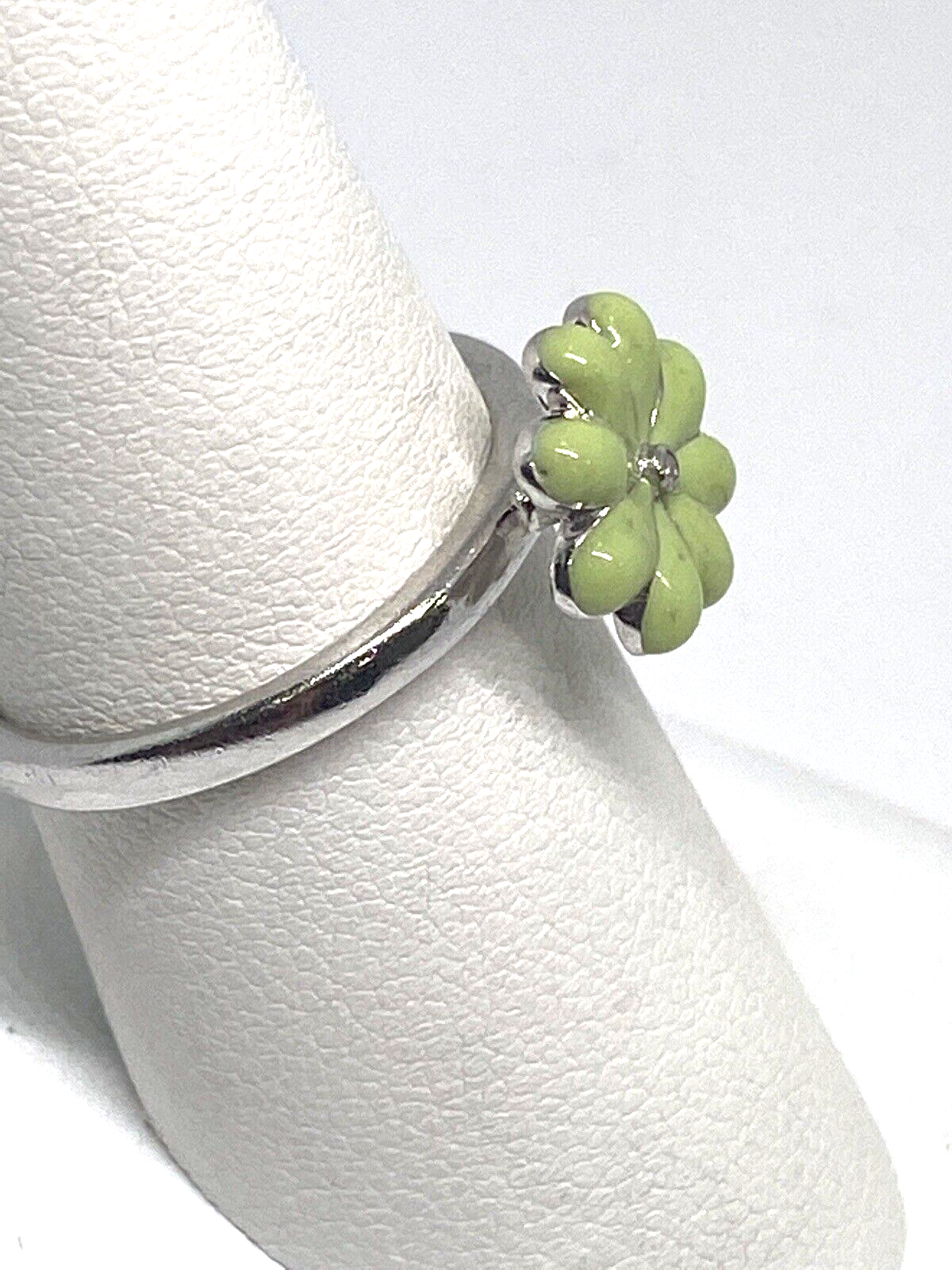925 Sterling Silver Colorless Sapphire and Green Enamel "Flower" Ring Size 8