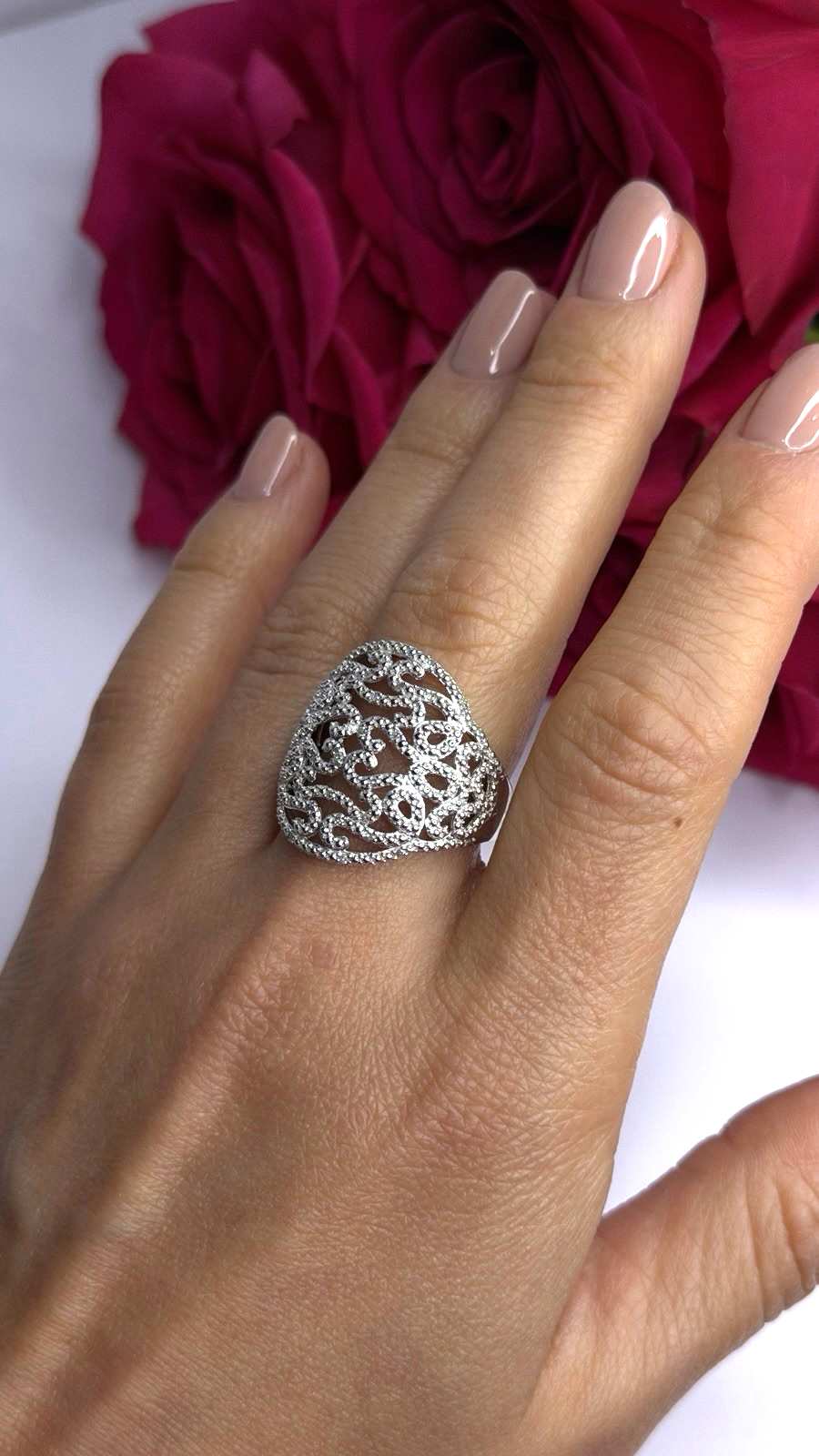 Elegant 925 Sterling Silver Diamonds Ring Size 9