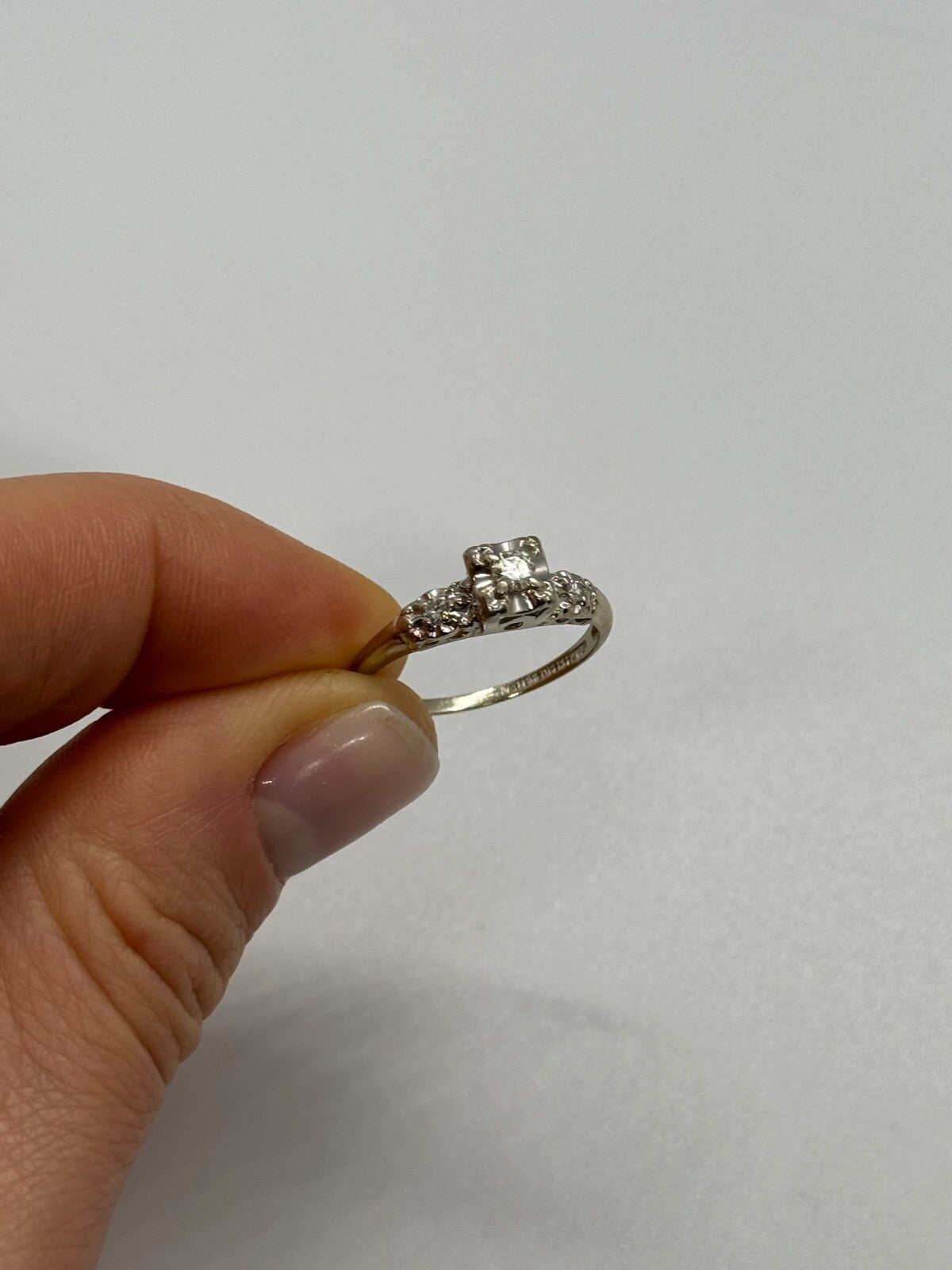14K White Gold Diamonds Matched Perfection Ring Size 6