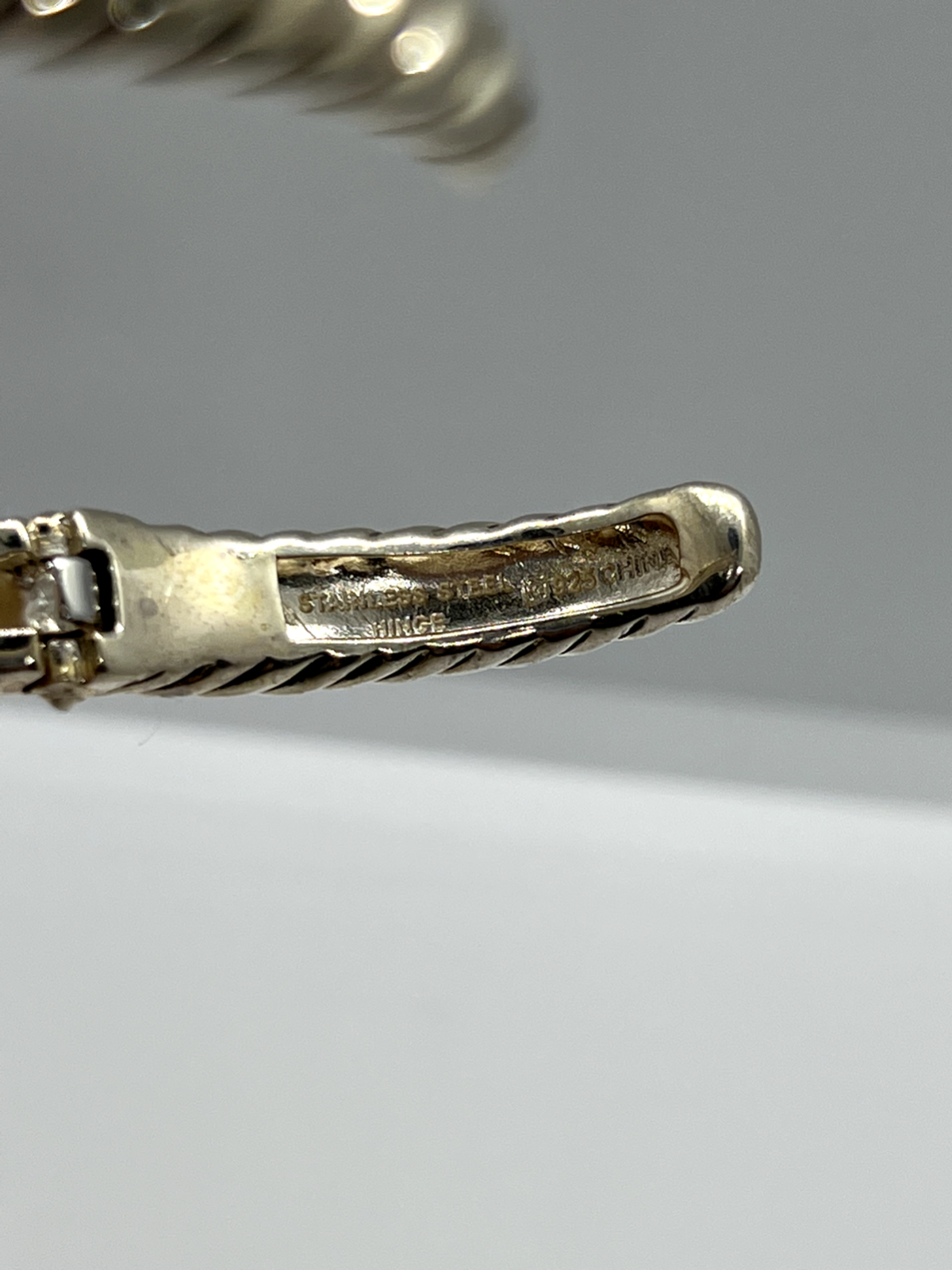 925 Sterling Silver Topaz Hinge Bracelet