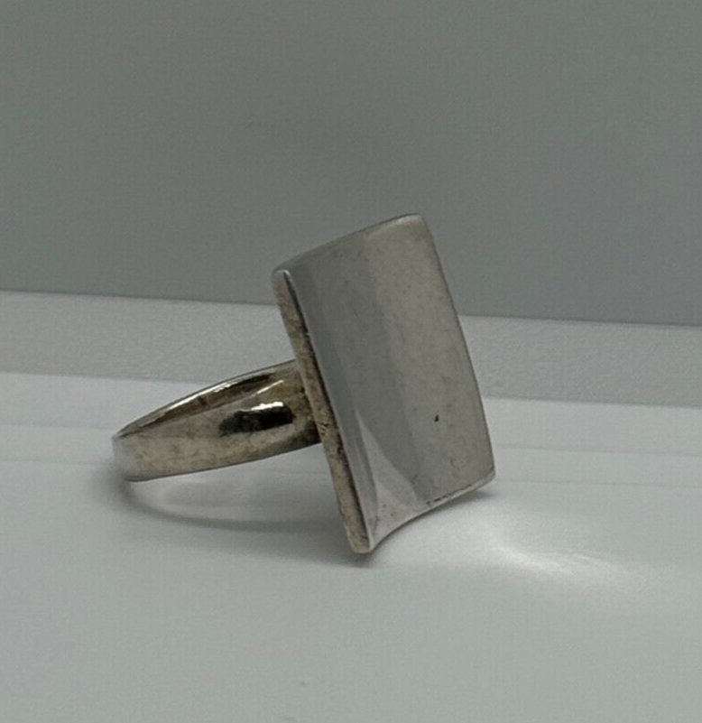 925 Sterling Silver Ring Size 8