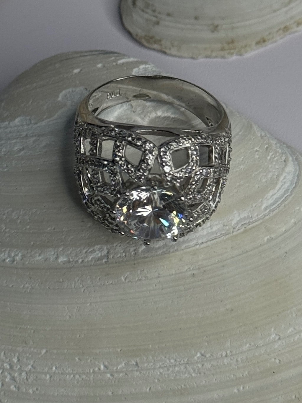 Shiny 925 Sterling Silver Cz Ring Size 9