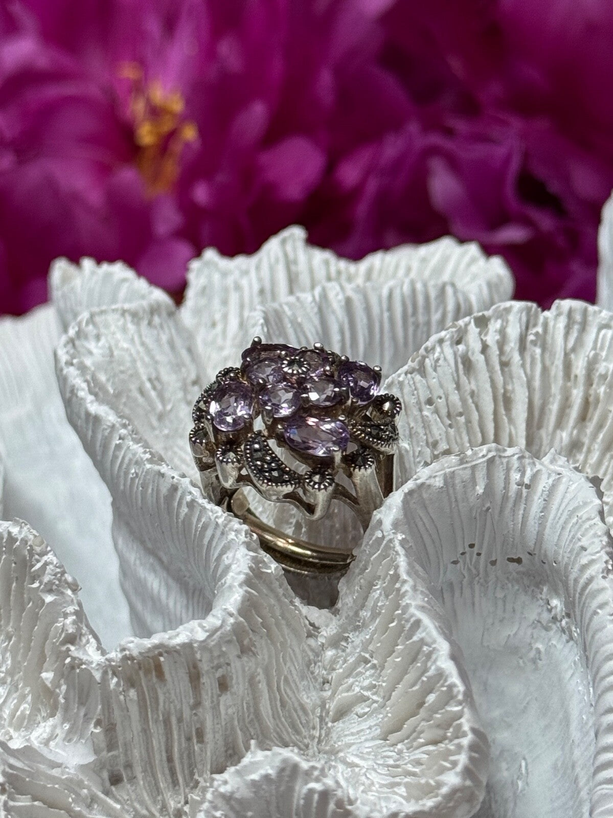925 Sterling Silver Amethyst & Marcasite Ring Size 5