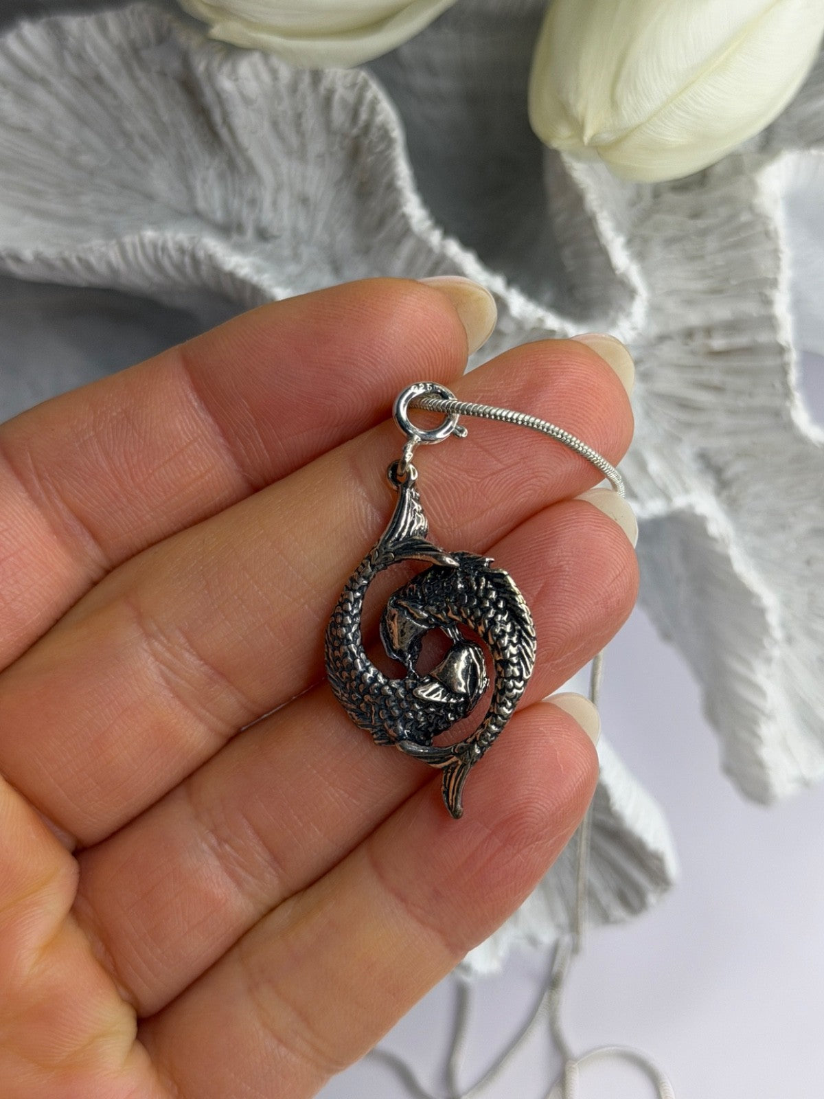 925 Sterling Silver Pisces Zodiac Necklace Length 20 in
