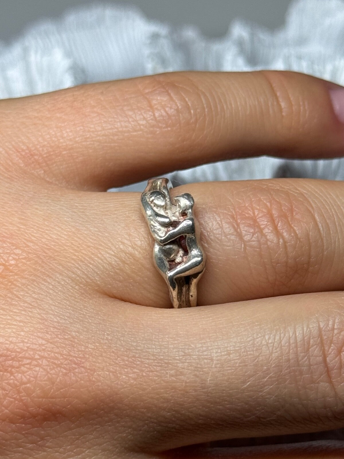 925 Sterling Silver Kamasutra Ring Size 6
